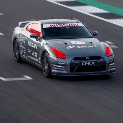 426207346_World_first_PlayStation_controlled_Nissan_GT_R_achieves_130_mph_run_around