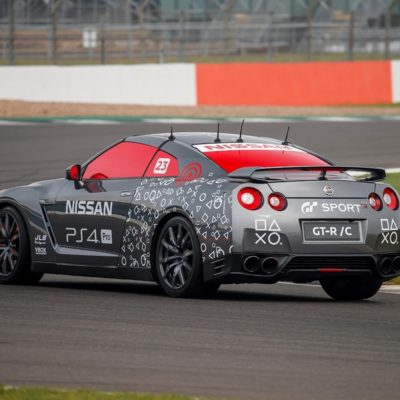 426207348_World_first_PlayStation_controlled_Nissan_GT_R_achieves_130_mph_run_around