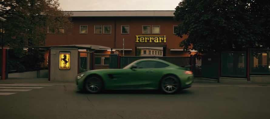 Η Mercedes AMG GT R προκαλεί στην έδρα της Ferrari (video)