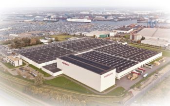 Ηλιακά πάνελ σκεπάζουν τις εγκαταστάσεις της Nissan