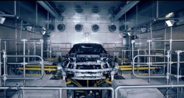 Η συναρμολόγηση του νέου BMW i8 Roadster  (video)