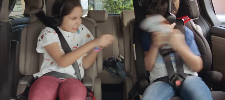 Το Honda Odyssey σταματά τους παιδικούς καβγάδες (video)