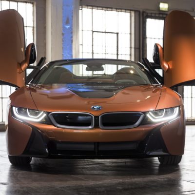 2019-BMW-i8-Roadster-Coupe-13