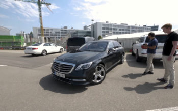 Τηλεκατευθυνόμενο παρκάρισμα της Mercedes S-Class μέσω κινητού τηλεφώνου (video)