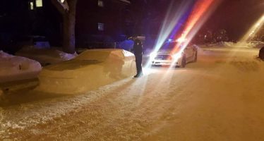 Αυτοκίνητο από χιόνι μπέρδεψε αστυνομικούς