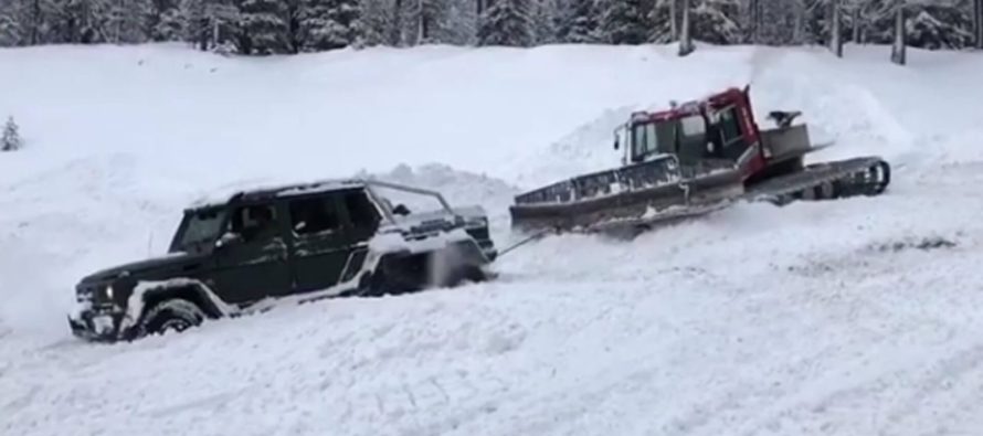 Και όμως μια Mercedes-AMG G63 6×6 κόλλησε στα χιόνια