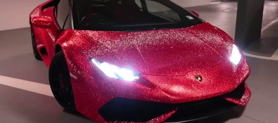 Η ροζ Lamborghini Huracan με κρυστάλλους Swarovski (video)