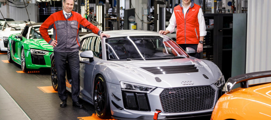 Η Audi κατασκευάζει το R8 μαζί με την αγωνιστική του έκδοση