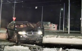 Καταδιώκοντας μια BMW X5 στα χιόνια (video)