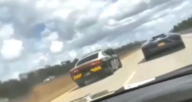 Περιπολικό κοντράρεται με Lamborghini Aventador (video)