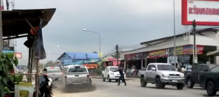 Πυροβολισμοί προς τον οδηγό ενός pickup (video)