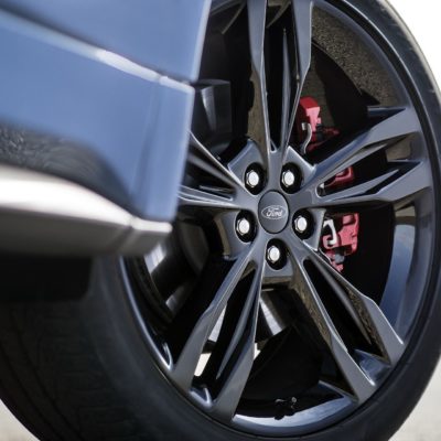 2019-Ford-Edge-ST-05