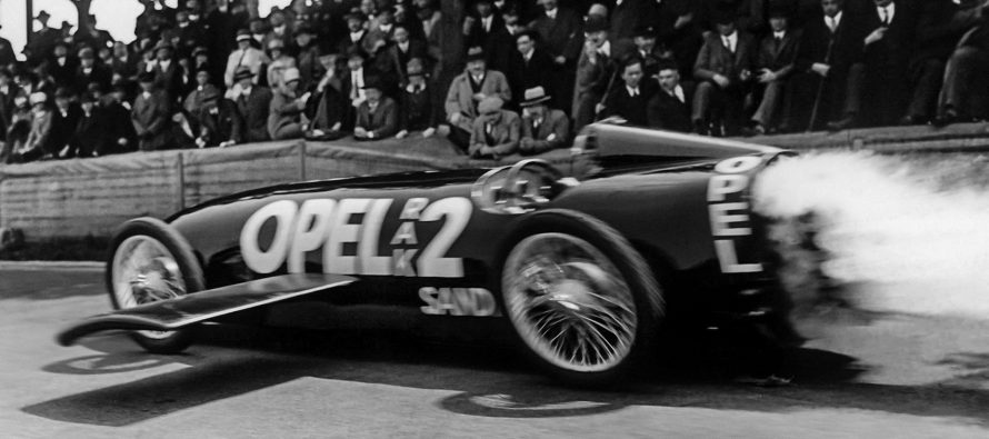 Η Opel πριν 90 χρόνια έφτασε τα 238 χλμ./ώρα (video)