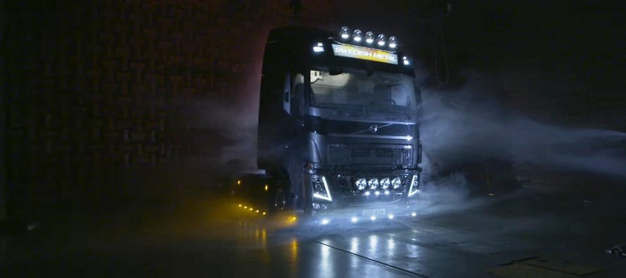 Το πιο ροκ φορτηγό της Volvo (video)