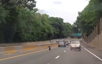 Έφυγε ο τροχός ενός Jeep εν κινήσει (video)