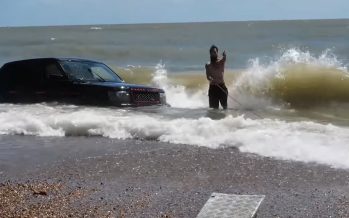 Τα Range Rover δε ξέρουν κολύμπι (video)