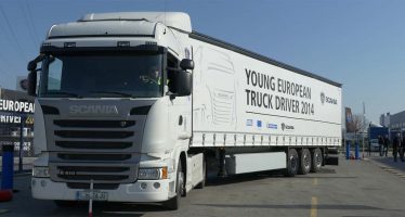 Η πιο δύσκολη πορεία με όπισθεν από τη Scania (video)