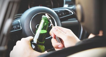 Σε μια μόνο εβδομάδα 887 οδηγοί βρέθηκαν υπό την επήρεια αλκοόλ