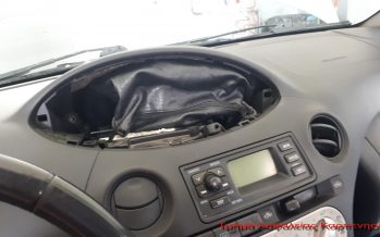 Έκρυψε τα κλοπιμαία στον αερόσακο του αυτοκινήτου (video)