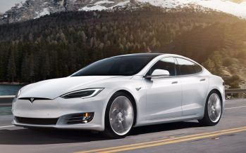 Tesla Model S χτύπησε από πίσω ένα Nissan με 72 χλμ./ώρα (video)