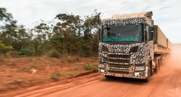 Το νέο Scania R 500 στους πιο αφιλόξενους χωματόδρομους της Βραζιλίας (video)