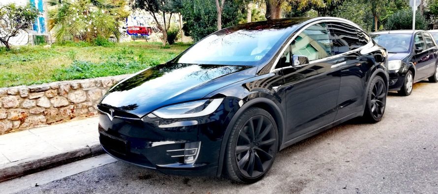 To αυτοκίνητο της ημέρας: Ένα Tesla Model X στο Βοτανικό