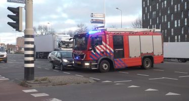Πυροσβεστικό όχημα συγκρούστηκε με δυο αυτοκίνητα (video)