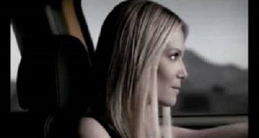 Όταν η Βίκυ Καγιά διαφήμιζε τη Lancia Ypsilon (video)