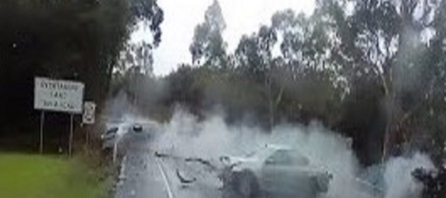 Φορτηγό απέφυγε τρία αυτοκίνητα μόλις αυτά συγκρούστηκαν (video)