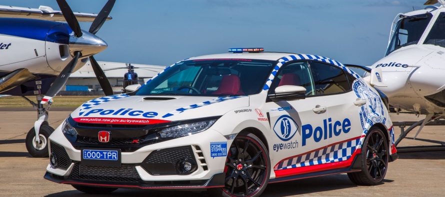 Το περιπολικό Honda Civic Type R θα κάνει δημόσιες σχέσεις για την αστυνομία