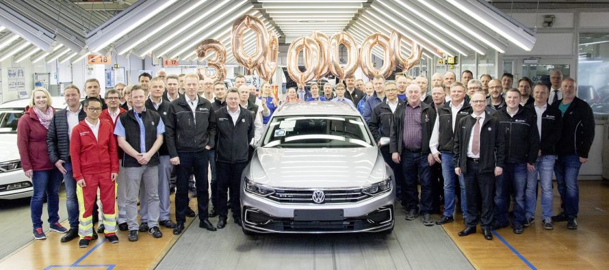 Ρεκόρ παραγωγής για το Volkswagen Passat που έφτασε τα 30 εκατομμύρια (video)