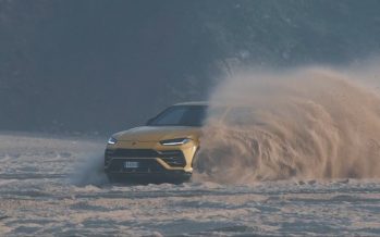 Η Lamborghini Urus κάνει σερφ στην άμμο της παραλίας (video)