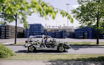 Το Volkswagen eGolf κάνει «γυμνισμό»