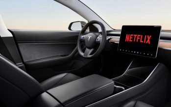 Oι επιβάτες των Tesla θα βλέπουν YouTube και Netflix