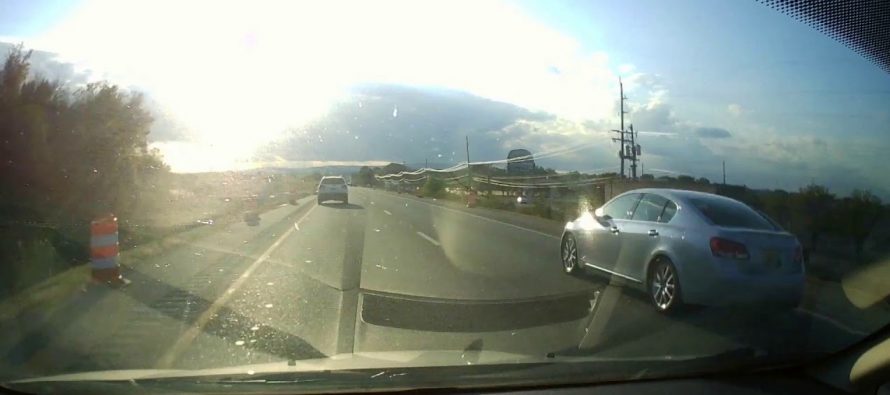Οδήγηση με κινητό τηλέφωνο κατέστρεψε ένα Kia Sorento (video)