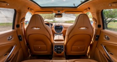 Δείτε το εσωτερικό της νέας Aston Martin DBX αξίας 193.500 ευρώ