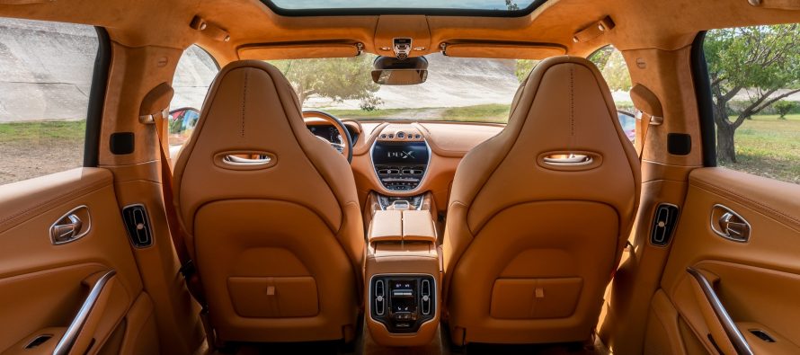 Δείτε το εσωτερικό της νέας Aston Martin DBX αξίας 193.500 ευρώ