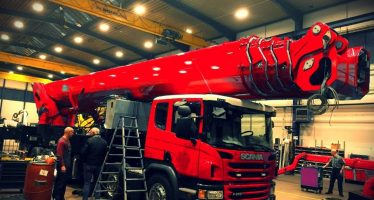 Scania με πλατφόρμα ανύψωσης 90 μέτρων (video)