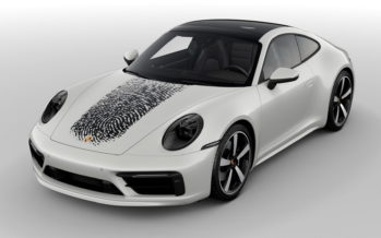 Η Porsche 911 διακοσμείται με το δακτυλικό αποτύπωμα του οδηγού της