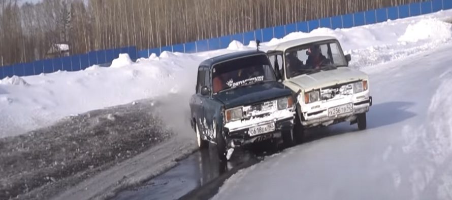 Σιαμαία Lada κάνουν drift στο χιόνι (video)