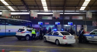 Απαγόρευση άσκοπων μετακινήσεων: Έλεγχοι της αστυνομίας στα ΚΤΕΛ (video)