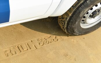 Tα ελαστικά της Ford που γράφουν μηνύματα στην άμμο