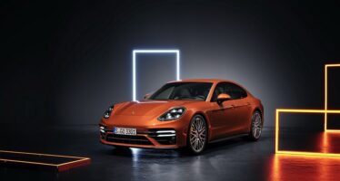 Ανανεωμένη Porsche Panamera-Όλες οι αλλαγές σε εμφάνιση, κινητήρες και εξοπλισμό (video)
