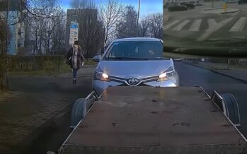 Διπλό χτύπημα από ηλικιωμένο οδηγό (video)