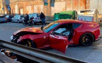 Σε ποιο γνωστό τερματοφύλακα ανήκει αυτή η κατεστραμμένη Ferrari 812 Superfast; (video)