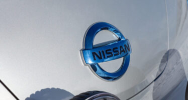 Η Nissan θα απολύσει 9.000 υπαλλήλους και θα μειώσει 50% μισθούς στελεχών