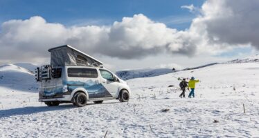 Κλειστά τα χιονοδρομικά κέντρα; Η λύση είναι το Nissan e-NV200 (video)