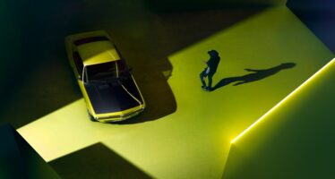 Επιστρέφει το Opel Manta αλλά με μια τεράστια διαφορά (video)