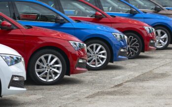 Πόσα αυτοκίνητα πουλήθηκαν στην Ελλάδα το Φεβρουάριο; Πτώση σχεδόν 15%