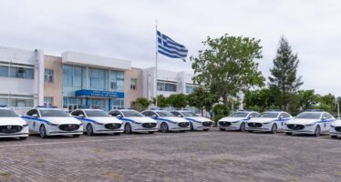 Κυκλοφορούν και οπλοφορούν τα νέα περιπολικά Mazda 6 της Ελληνικής Αστυνομίας